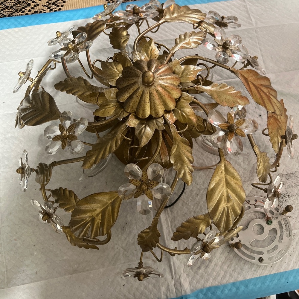 Light Fixture - Picture 2 of 3